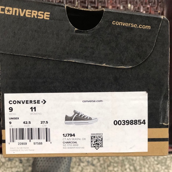 Shoes - Picture 2 of 4